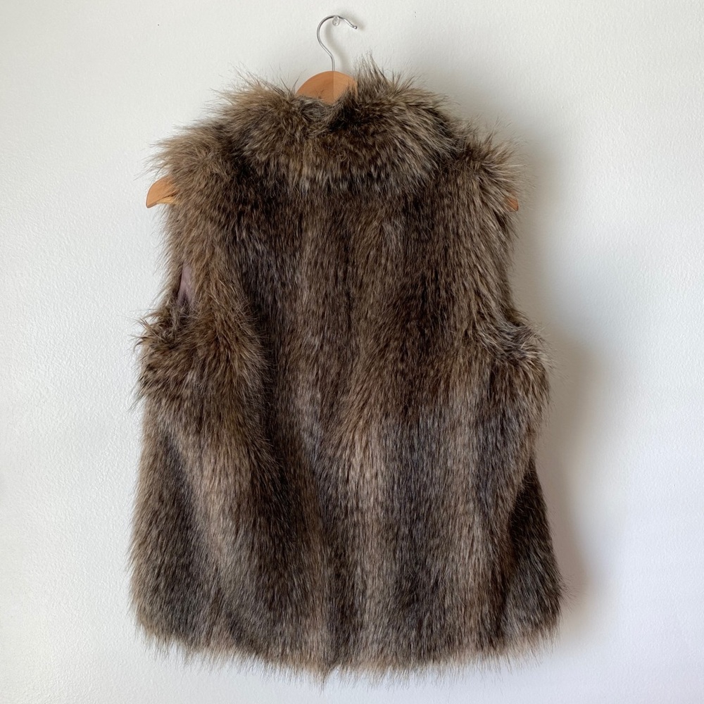 Vince Camuto fur vest - Picture 4 of 4